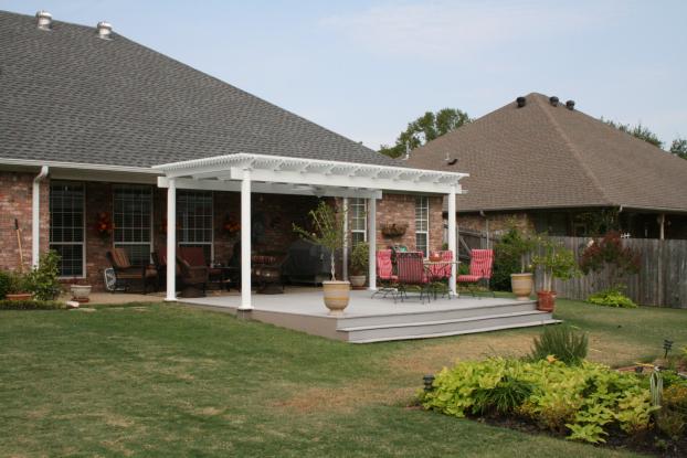 FREESTANDING PERGOLA